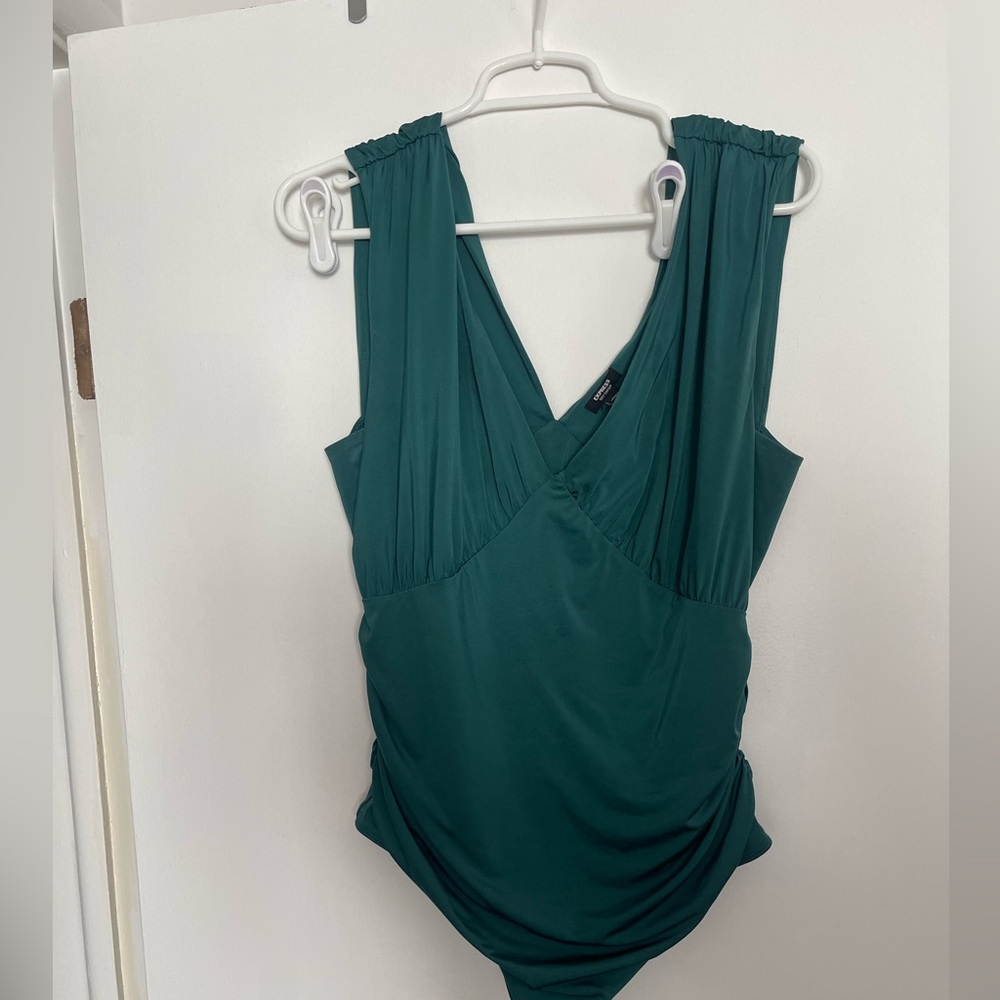 Green body contour bodysuit